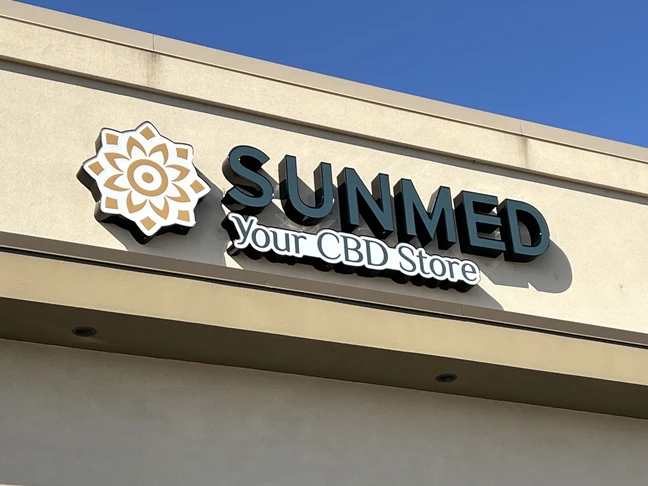 LED & Electric Signs for Business | Cannabis Industry | Machesney Park, IL | Aluminum | Sunmed | CBD Store | Outdoor Signs | LED Signs | Exterior Signs