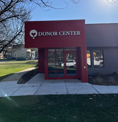 Channel Letters | Healthcare Clinic and Practice Signs | Rockford, IL | Aluminum | Rock River Valley Blood Center | Exterior Signs 