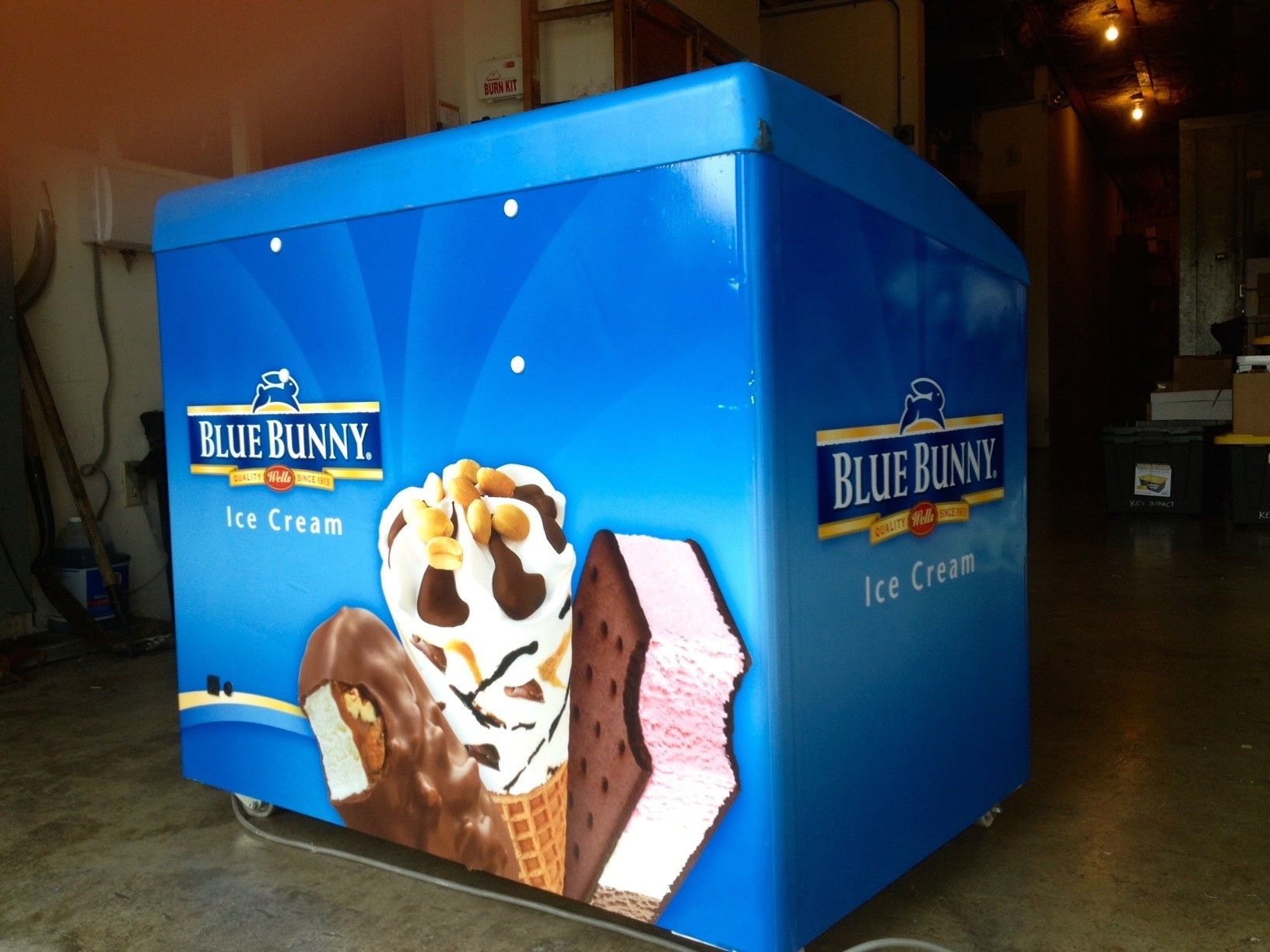 Custom Graphics & Vinyl Decals | Signs Now