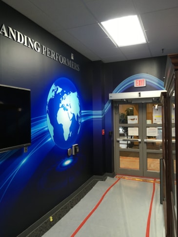 Wall Murals & Graphics