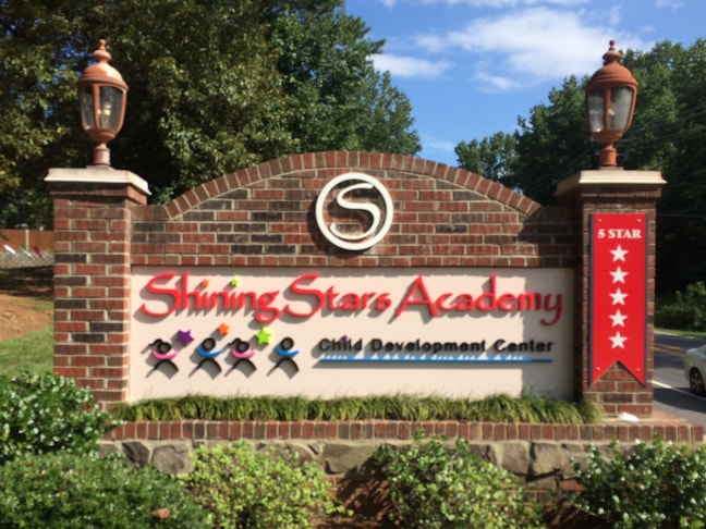 Monument & Pole Signs