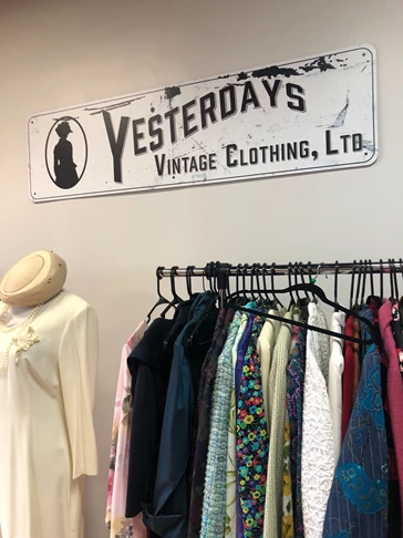 Aluminum Signs | Corporate Branding Signs | Retail | Beavercreek, OH | Yesterdays Vintage Clothing | Polymetal | Vinyl | Distressed | Vintage | Clothing | Wethered