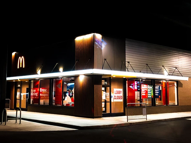 McDonald's | Window Graphics | Perforated Vinyl | EasyDot | Custom Graphics & Vinyl Decals | Restaurants & Foodservice | Springboro, OH