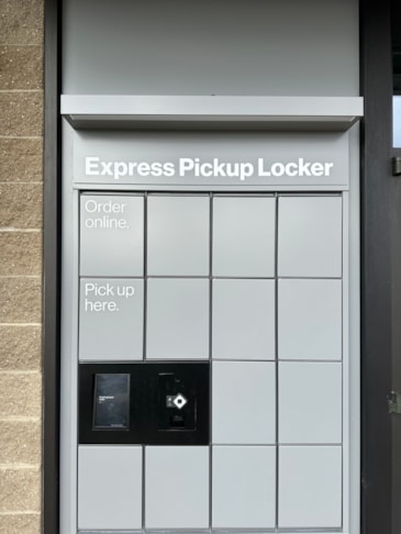 Vinyl Lettering in Medford Vinyl Lettering in Medford