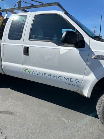 Vehicle Lettering in Medford Vehicle Lettering in Medford