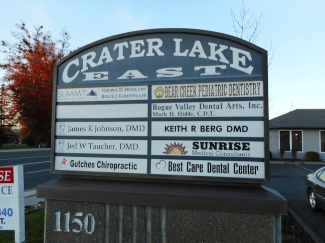 Vinyl Lettering in Medford Vinyl Lettering in Medford