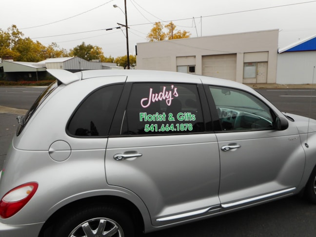 Vinyl Lettering in Medford Vinyl Lettering in Medford