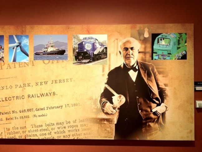 Wall Lettering & Graphics Wall Lettering & Graphics