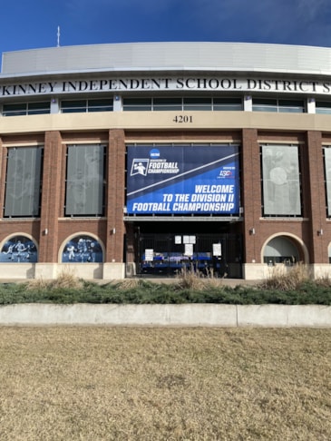 Outdoor Banners in Dallas Outdoor Banners in Dallas