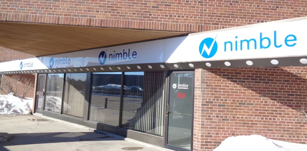 Vinyl Lettering in Winnipeg Vinyl Lettering in Winnipeg