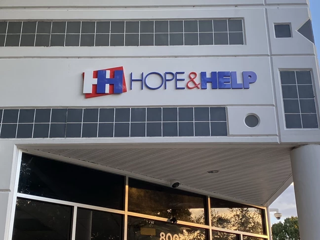 Blue and red 3D hope and help logo on exterior facade | Healthcare Signs | Orlando, FL | Acrylic