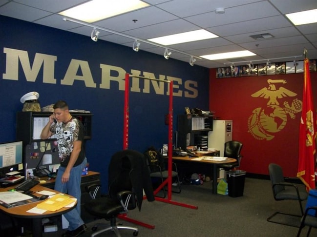 Wall Logos & Graphics