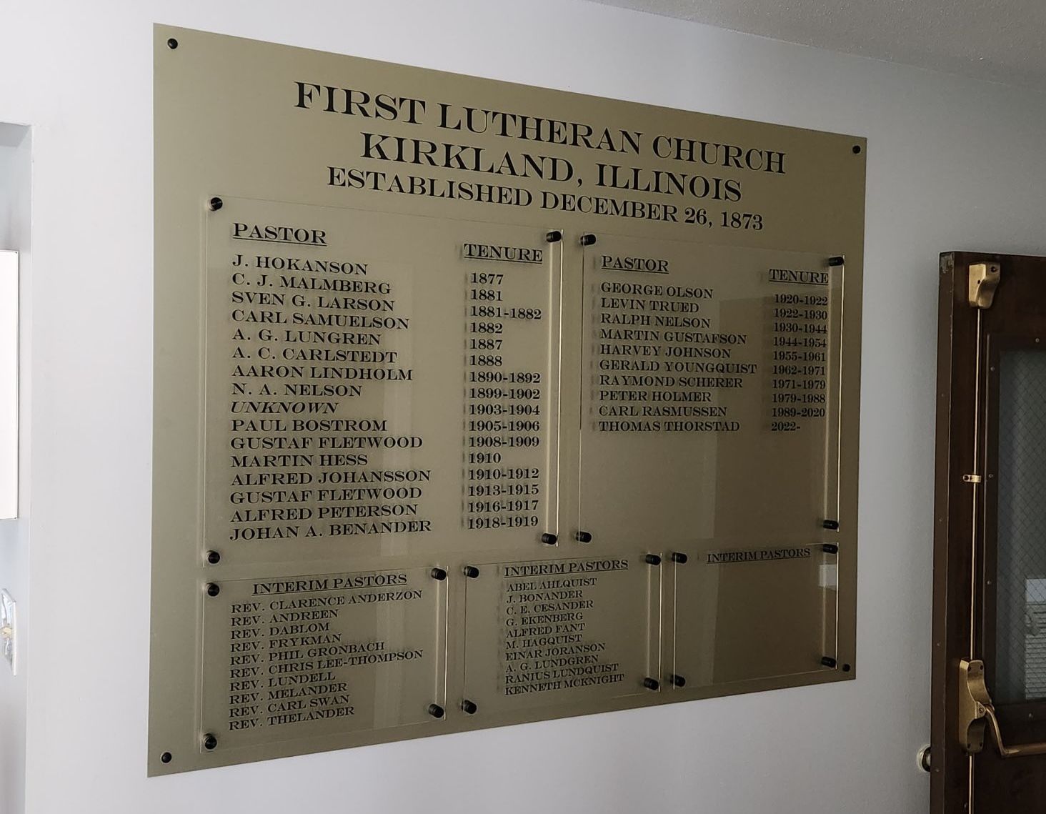 Custom Plaques in Rockford Signs Now