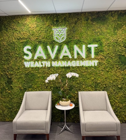 Electric Signs in Rockford Electric Signs in Rockford