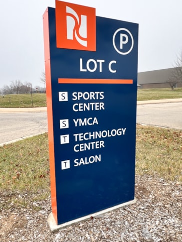 Wayfinding Signs | Schools, Colleges & Universities Signs | Freeport, IL | Aluminum | Highland Community College | Freeport Signs | 