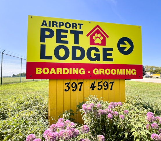 Custom Sign Printing | Professional Services Signs | Rockford, IL | Aluminum | Airport Pet Lodge | Rockford Airport | Exterior Signs Custom Sign Printing | Professional Services Signs | Rockford, IL | Aluminum | Airport Pet Lodge | Rockford Airport | Exterior Signs