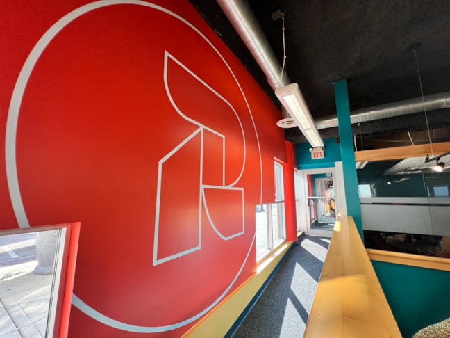 Wall Murals & Graphics