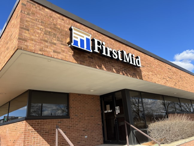 Electric Signs in Rockford Electric Signs in Rockford