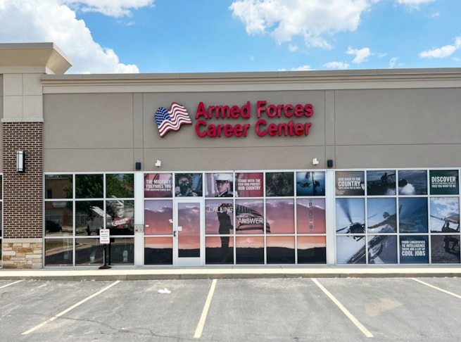 Electric Signs in Rockford Electric Signs in Rockford