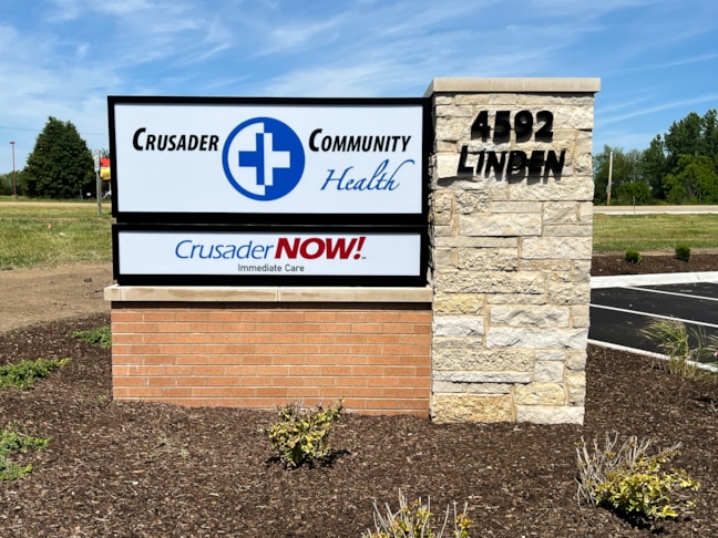 Monument Signs | Healthcare Signs | Rockford, IL | Aluminum | Crusader Community Health | LED Signs | Hospital Signs | Rockford Signs | Crusader Rockford 