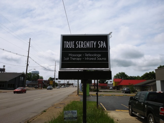 Pylon Signs Pylon Signs