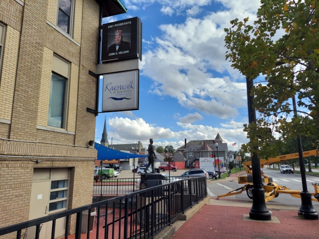 Pylon Signs | Restaurant & Food Signs | Evansville,IN | Plastic Pylon Signs | Restaurant & Food Signs | Evansville,IN | Plastic