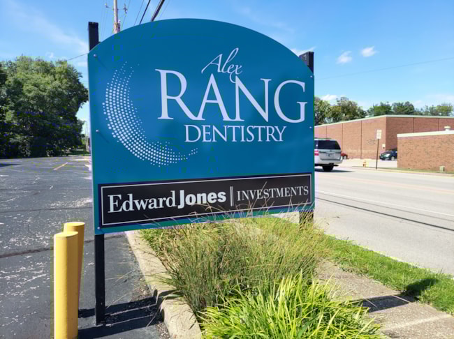 Post & Panel Signs Post & Panel Signs