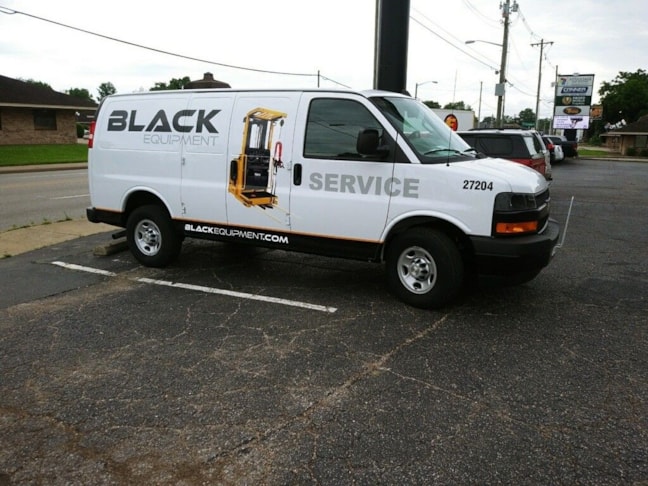 Vehicle Lettering in Evansville Vehicle Lettering in Evansville