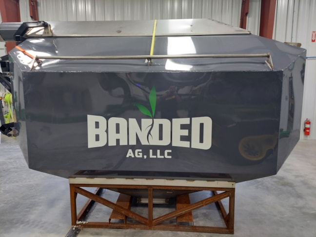 Custom Graphics & Vinyl Decals Custom Graphics & Vinyl Decals