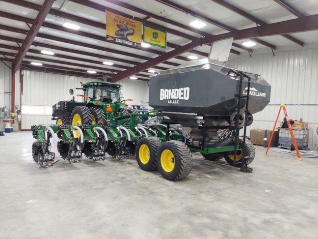 Custom Graphics & Vinyl Decals Custom Graphics & Vinyl Decals