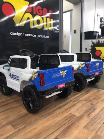 Custom Graphics & Vinyl Decals Custom Graphics & Vinyl Decals