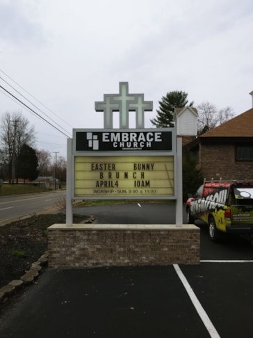 Pylon Signs | Evansville, IN Pylon Signs | Evansville, IN