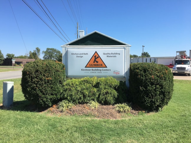 Pylon Signs | Evansville, IN Pylon Signs | Evansville, IN