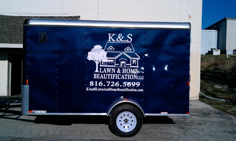 Custom Graphics & Vinyl Decals | Vinyl Lettering | Landscaping & Lawn Maintenance Signage | Kansas City, MO Custom Graphics & Vinyl Decals | Vinyl Lettering | Landscaping & Lawn Maintenance Signage | Kansas City, MO