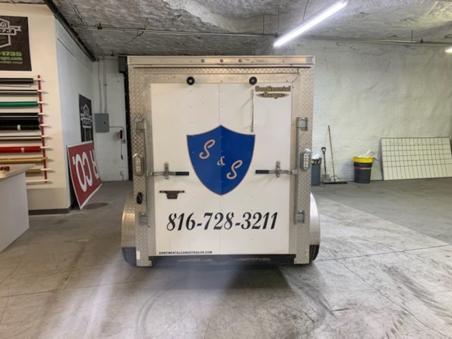 Vinyl Vehicle Lettering | Advertising & Design Signs | Kansas City, MO | Vinyl Vinyl Vehicle Lettering | Advertising & Design Signs | Kansas City, MO | Vinyl