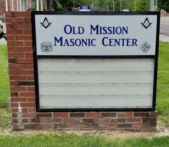 Lightbox Signs in Gladstone