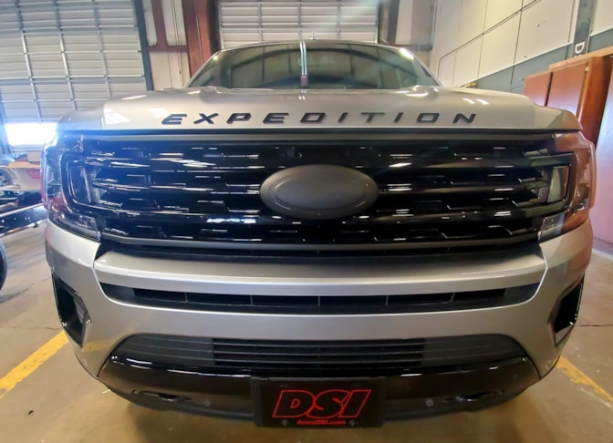 Vehicle Graphics | Transportation, Logistics and Distribution Signage | Vinyl