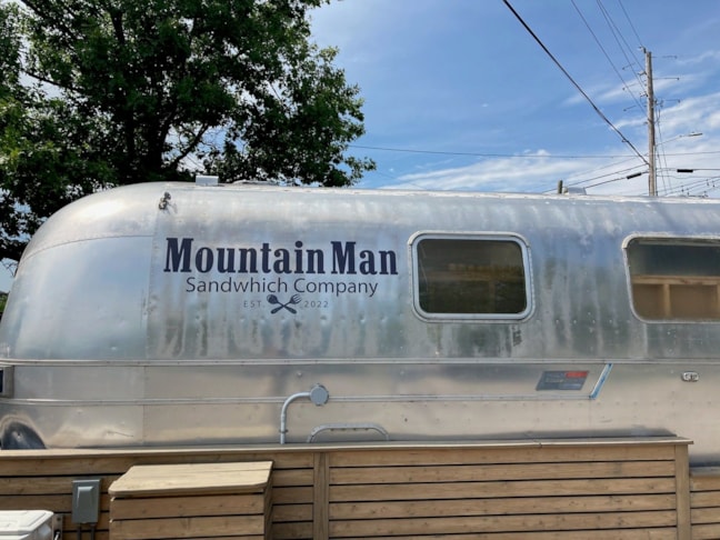 Vehicle Lettering | Hospitality & Lodging Signs | Branson, MO | Vinyl