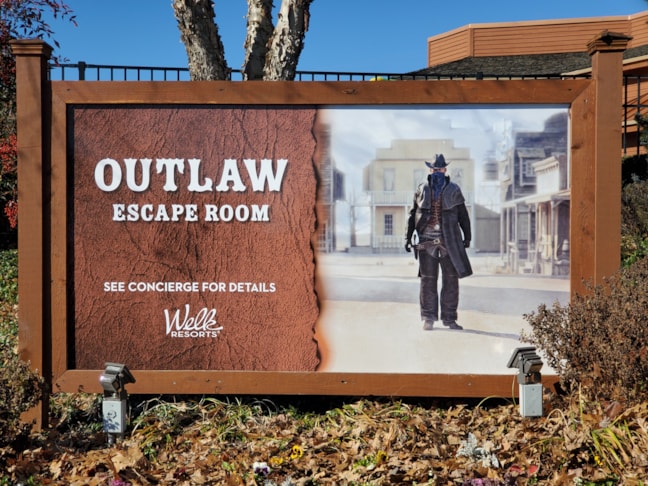 Outdoor Billboard Signs