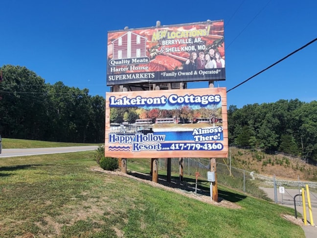 Banners | Hospitality & Lodging Signs | Branson, MO | Vinyl