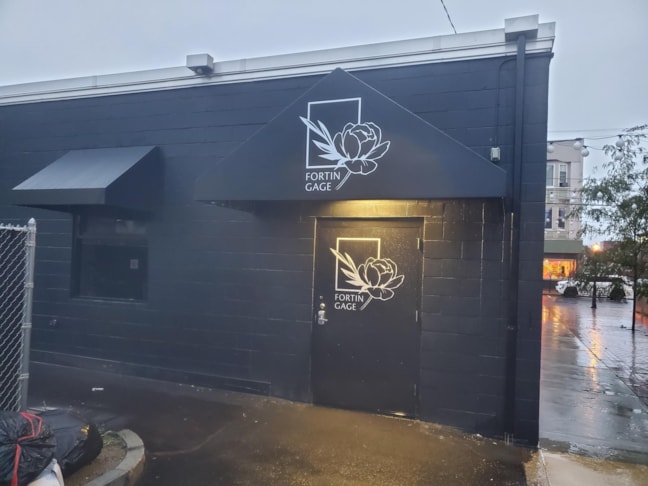 Custom Awnings in Pelham